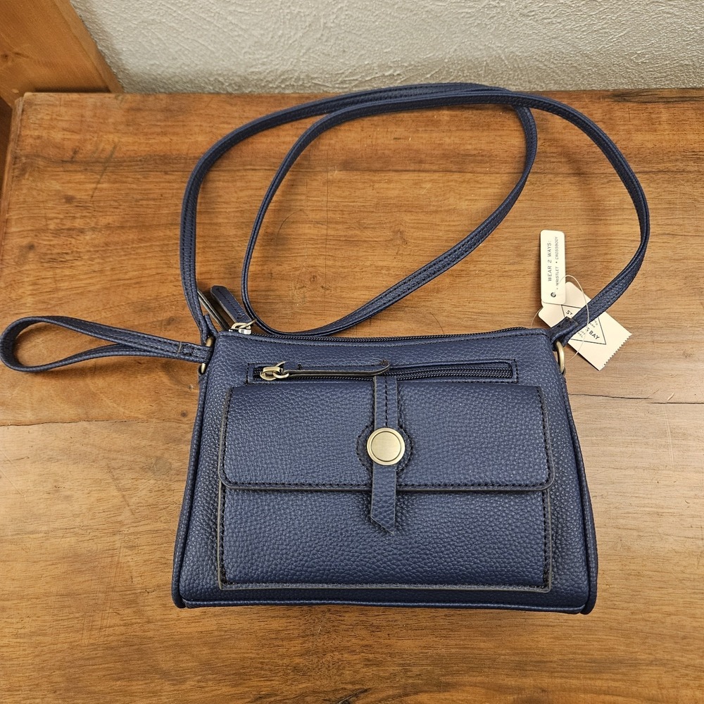 St. John's Bay‎ Navy Blue Pebbled Crossbody Bag Wristlet Zipper Button Accent